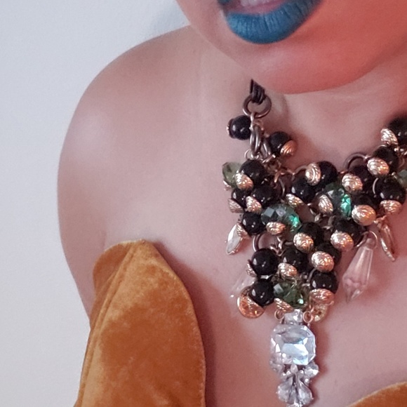 Necklace - Picture 2 of 3